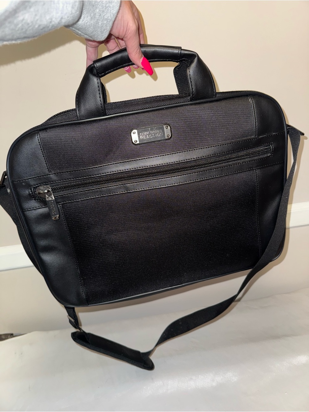 Kenneth Cole Reaction Black Laptop Briefcase with Shoulder Strap